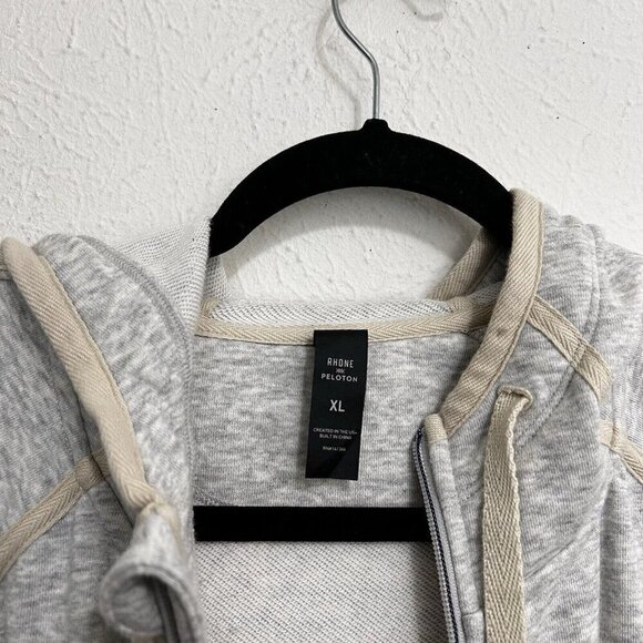 Rhone Peloton Hoodie Gray Pullover Sweatshirt Athletic Gym Workout Logo Mens XL - Picture 8 of 11